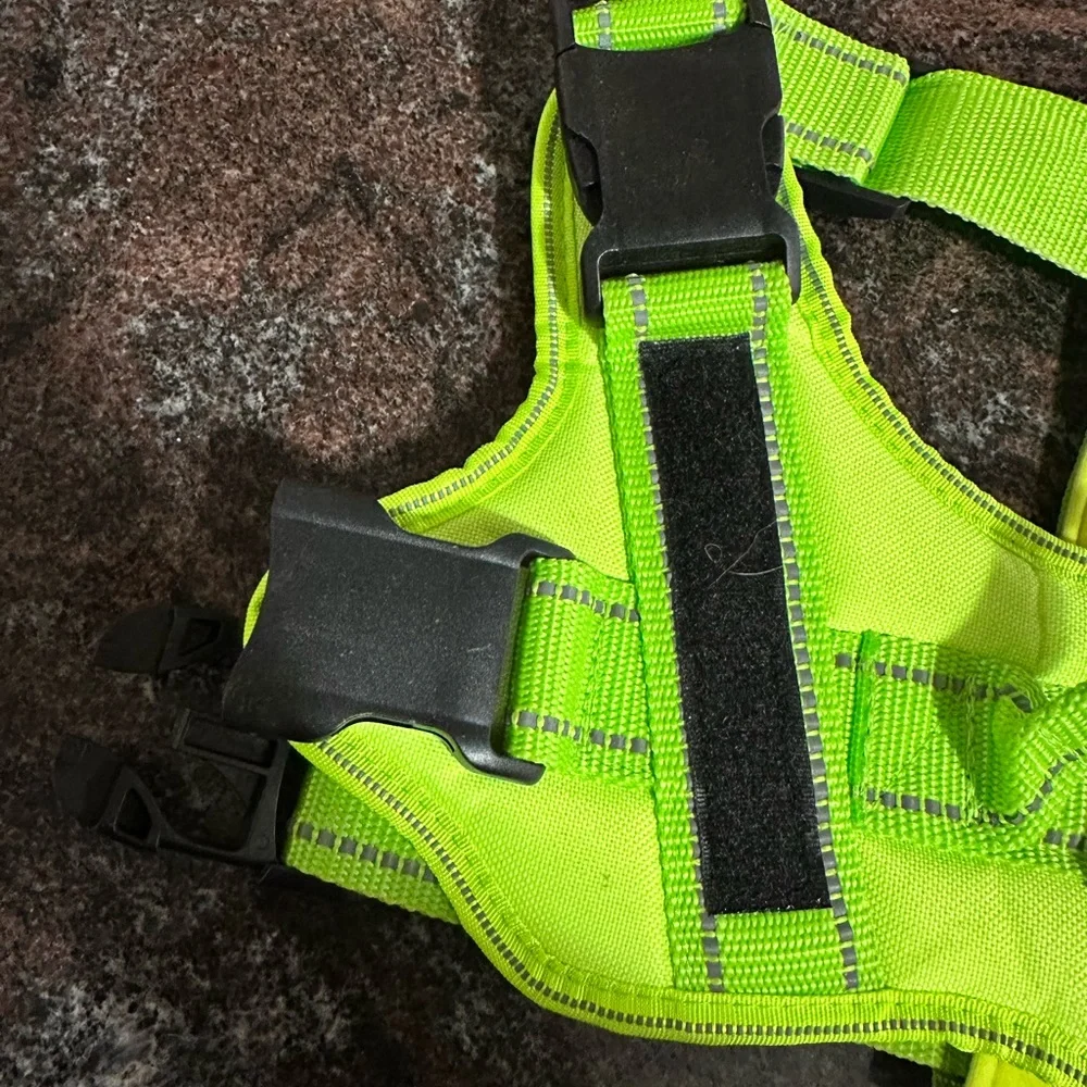 No-pull pet harness size Large